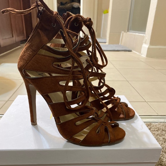 Kim K inspired heels - Picture 5 of 5